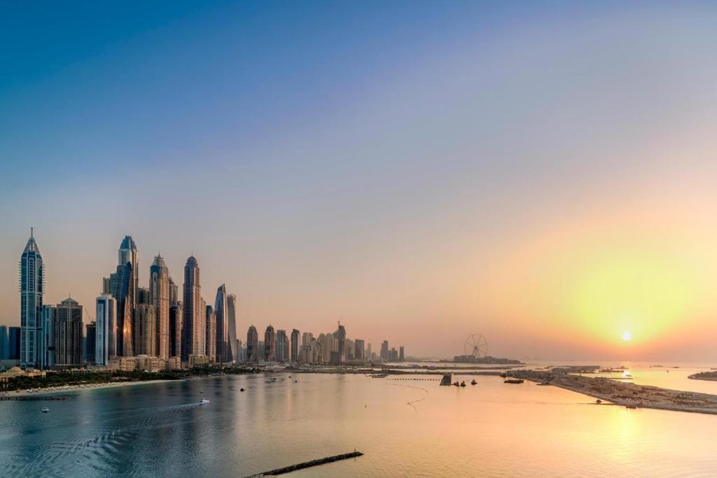 Five Palm Jumeirah 2Br Luxury Penthouse , Full Marina See View With Private Pool Дубай Екстериор снимка
